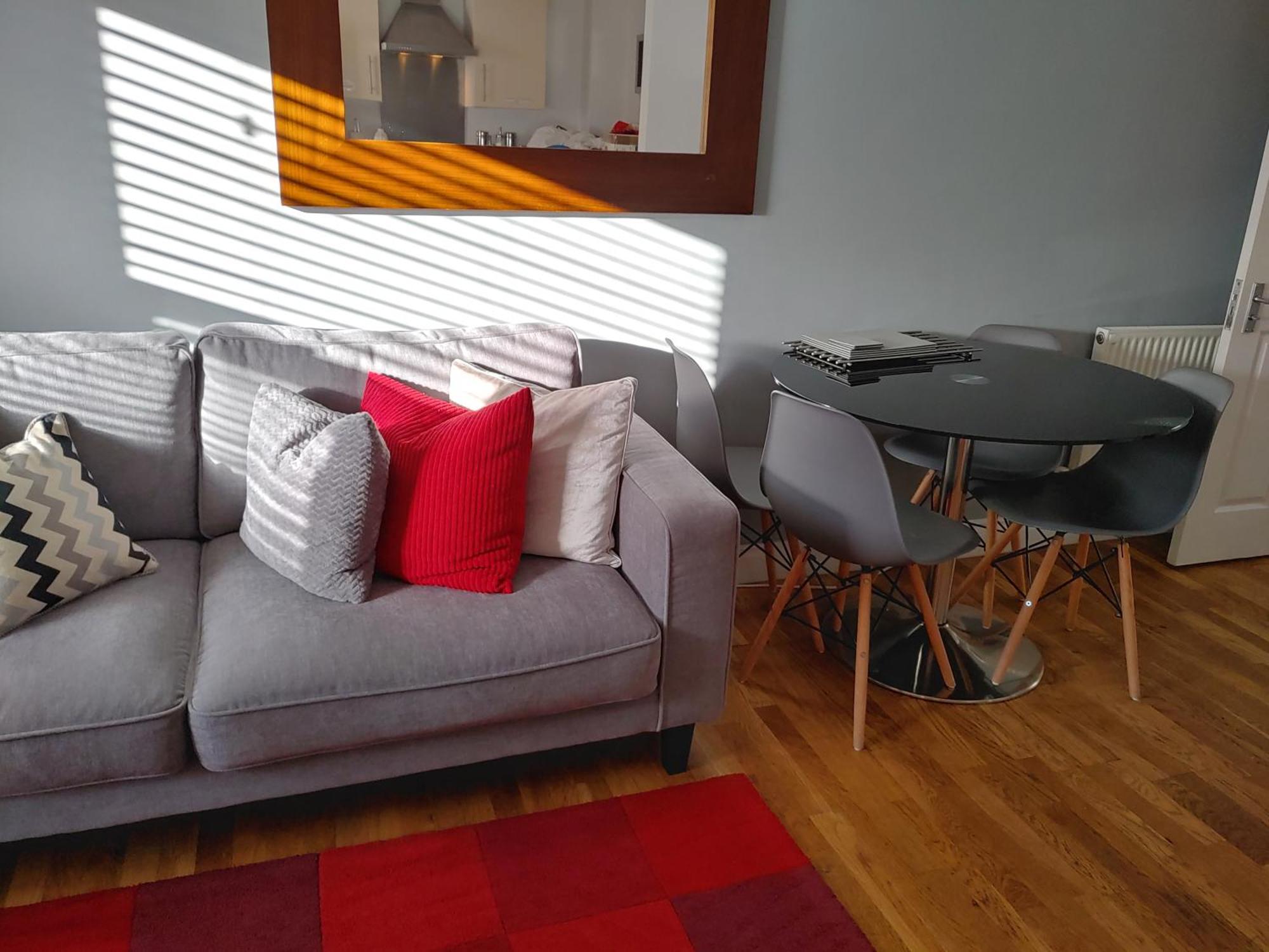 The Bath House Apartments - Free 1St Breakfast - Free Parking ภายนอก รูปภาพ
