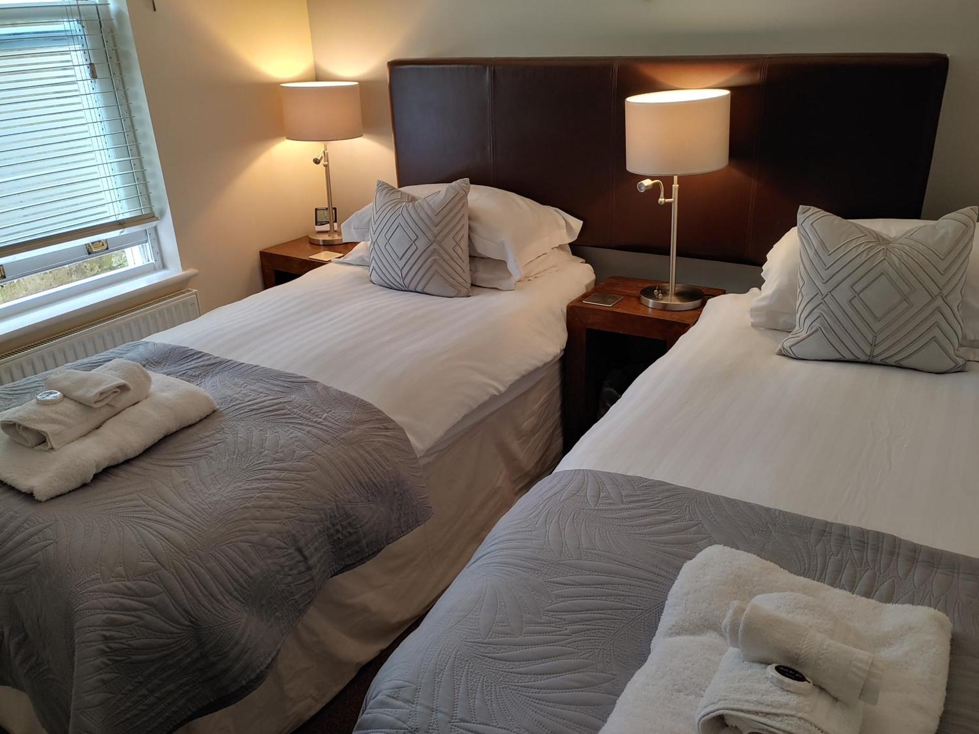The Bath House Apartments - Free 1St Breakfast - Free Parking ภายนอก รูปภาพ